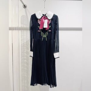 🚩steal Authentic Gucci Black Dress with Pink and Green Embroidery